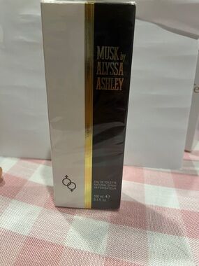 Musk by Alyssa Ashley Eau de Toilette — Black & White with Gold Accent 100 ml/